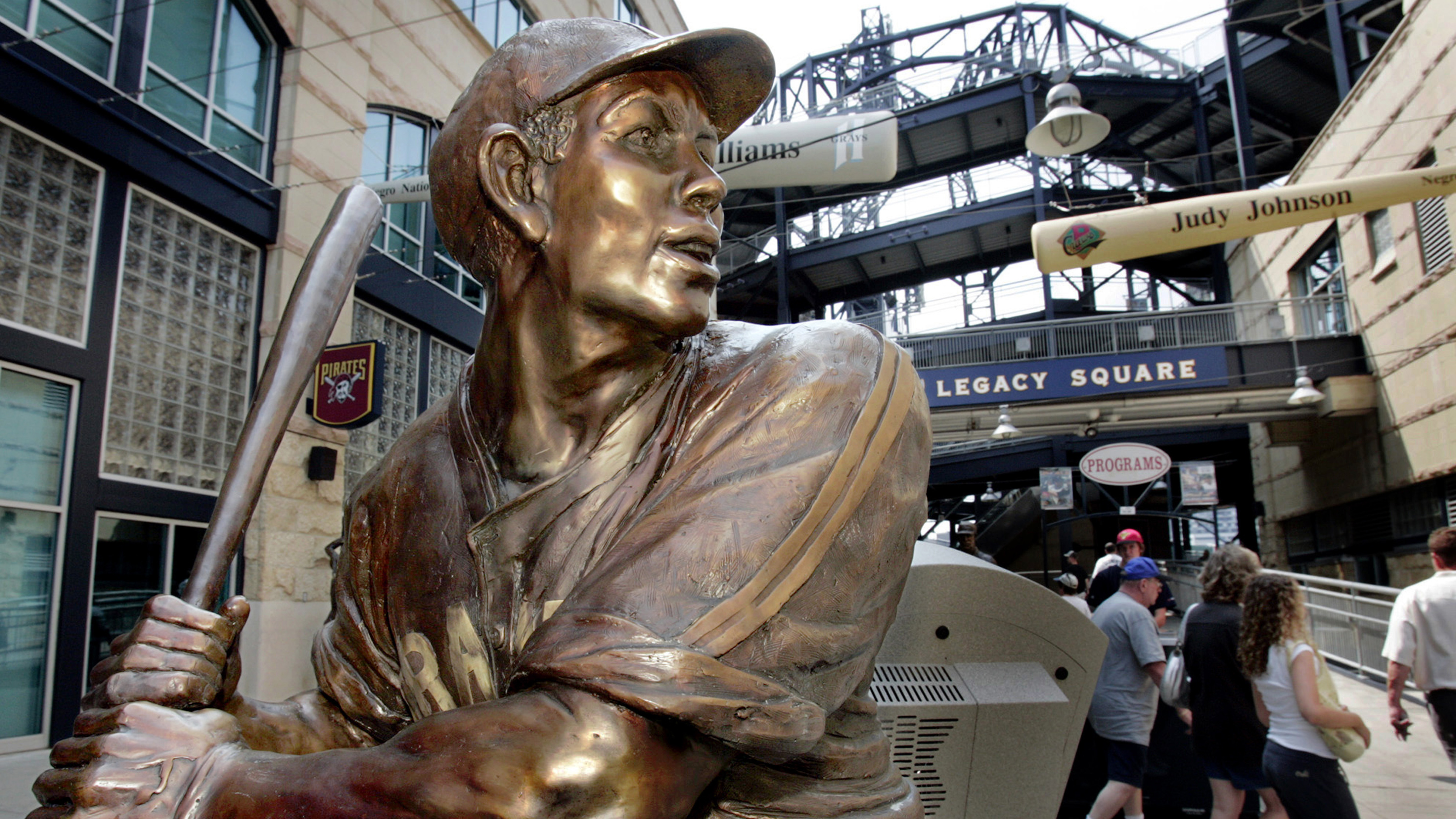 MLB incorporates Negro Leagues statistics, shakes up record books - Vimarsana News