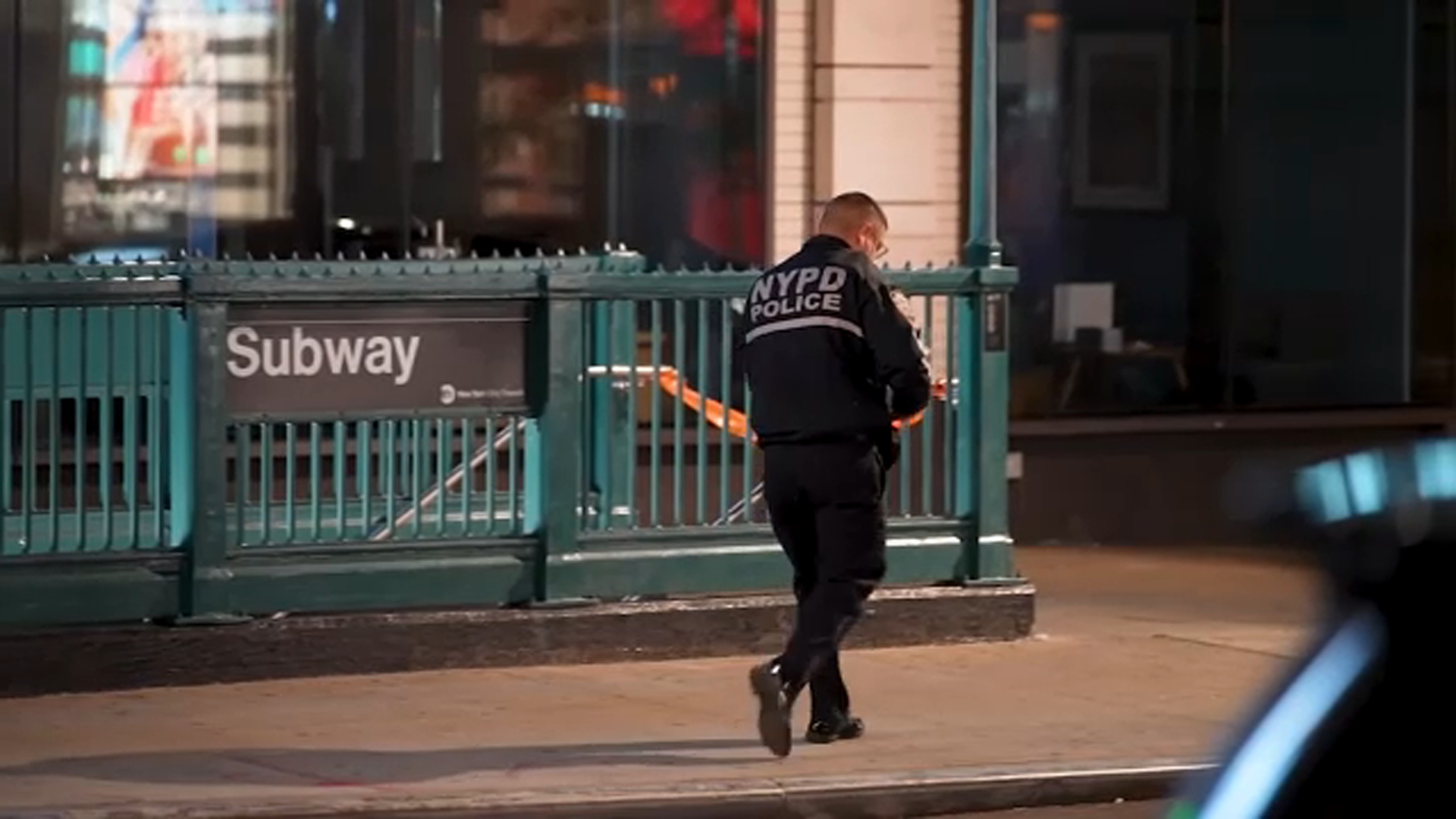 Man injured in shooting on subway train in Manhattan