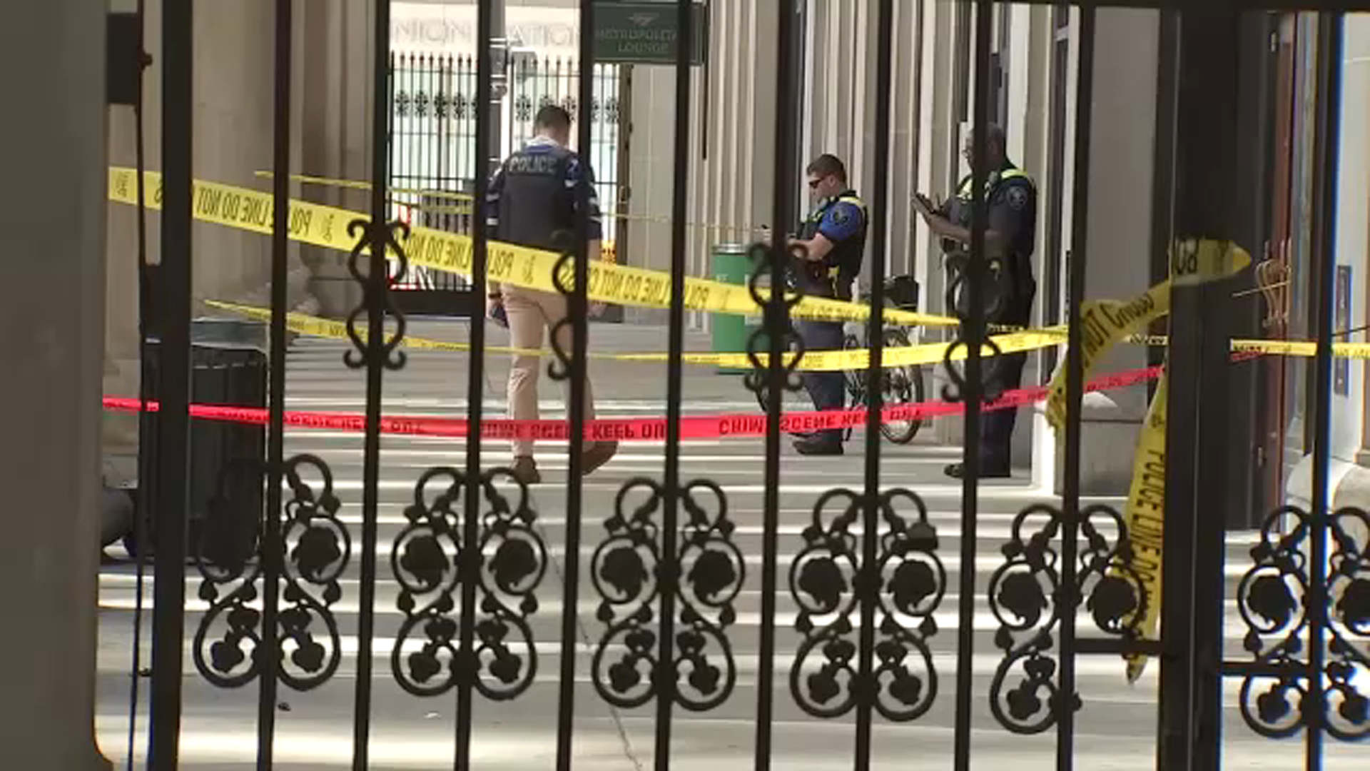 Chicago crime: Woman, 71, critically injured in stabbing near Union Station in West Loop in downtown, police say - Vimarsana News