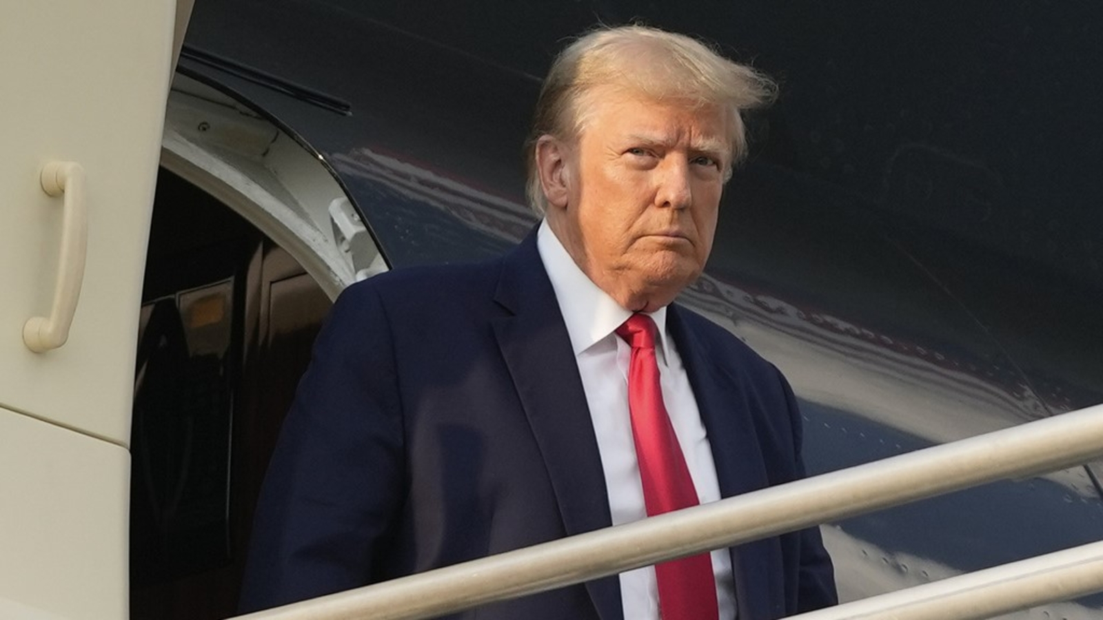 Trump will hold outdoor Las Vegas rally in scorching heat; his campaign has extra medics, water