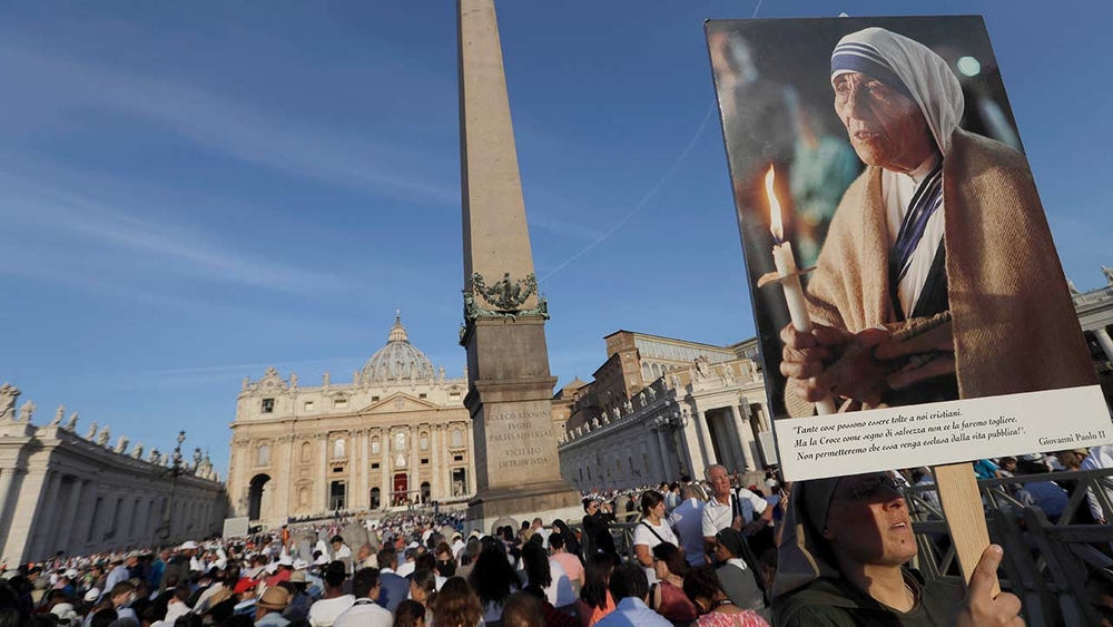 Pope declares Mother Teresa a saint, model of mercy