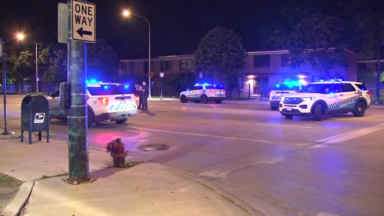 Chicago shootings: 3 teens, 12-year-old girl wounded in 2 incidents ...