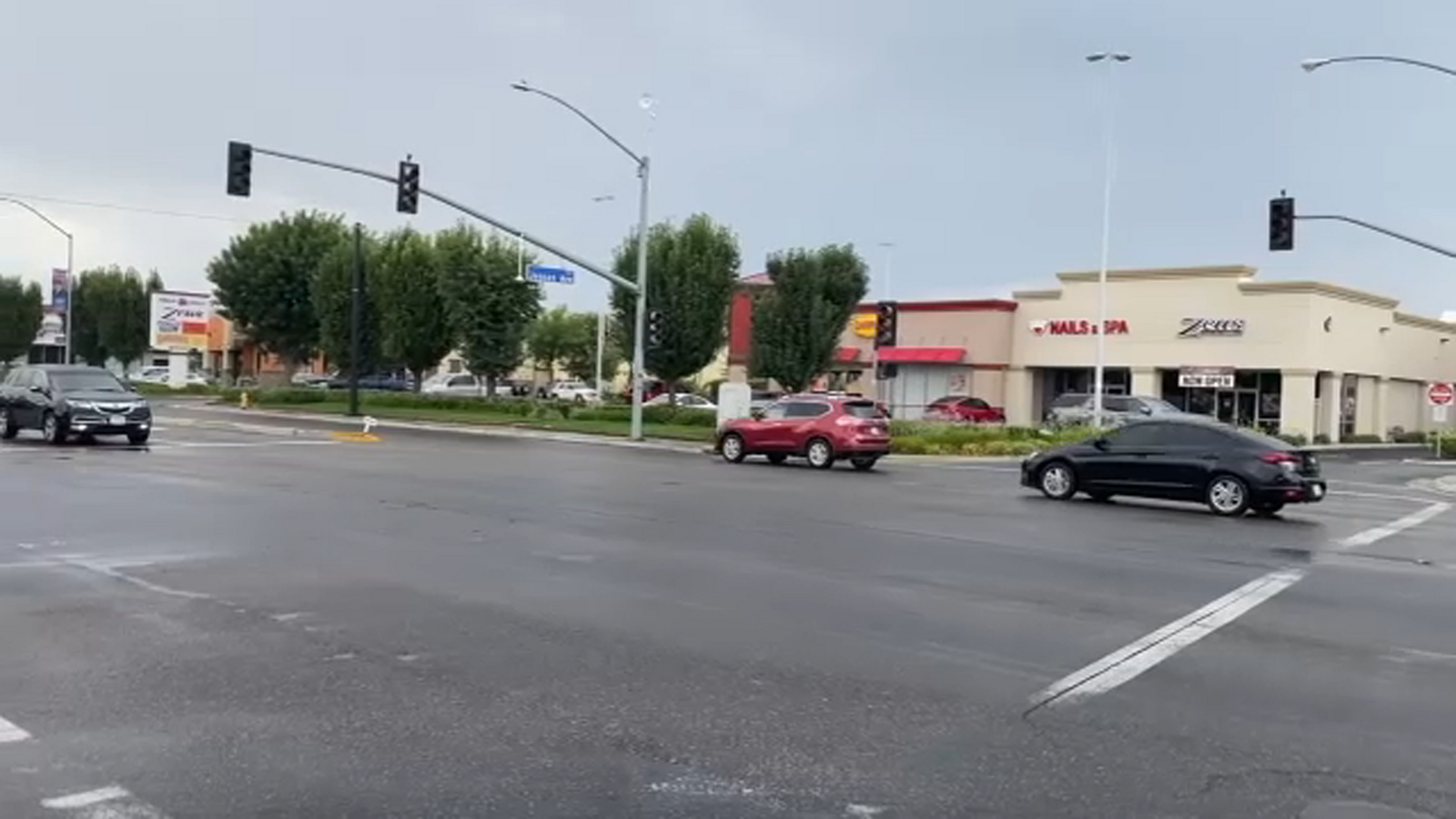 Thousands left without power as thunderstorms roll through Central California | Tap for details