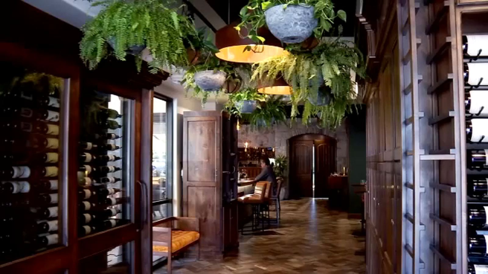 Oakhill Wine + Bistro opens in northeast Fresno