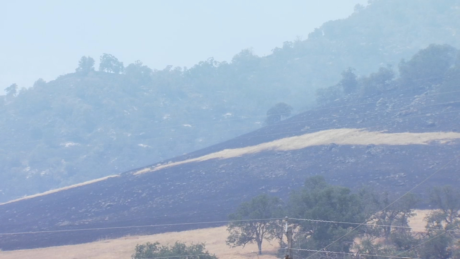 LIVE UPDATES: Crews battle June Lightning Complex fire burning in Fresno County