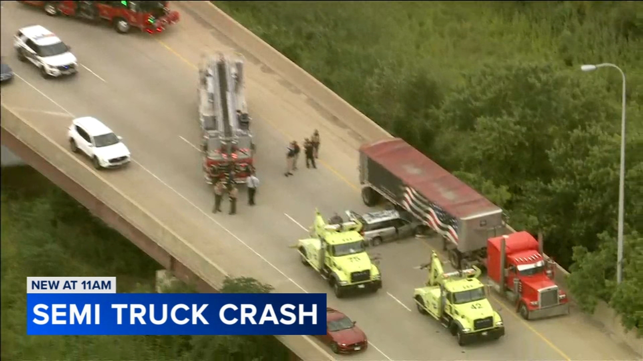 Car lodges under semi on Bishop Ford in south suburbs