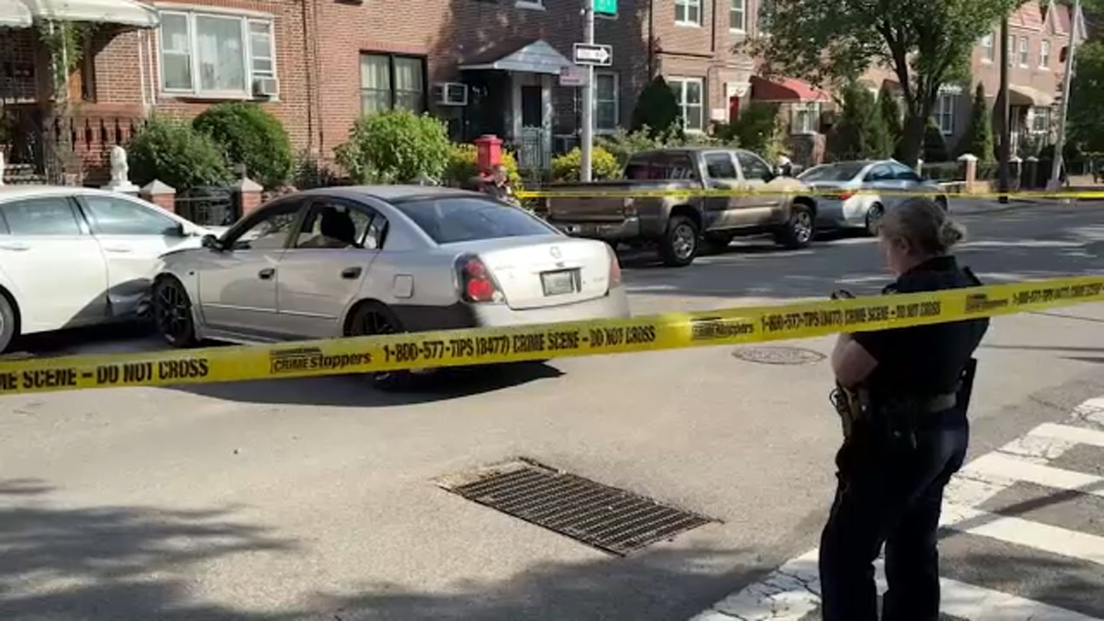 Queens cyclist struck by vehicle during police chase in Astoria, police ...