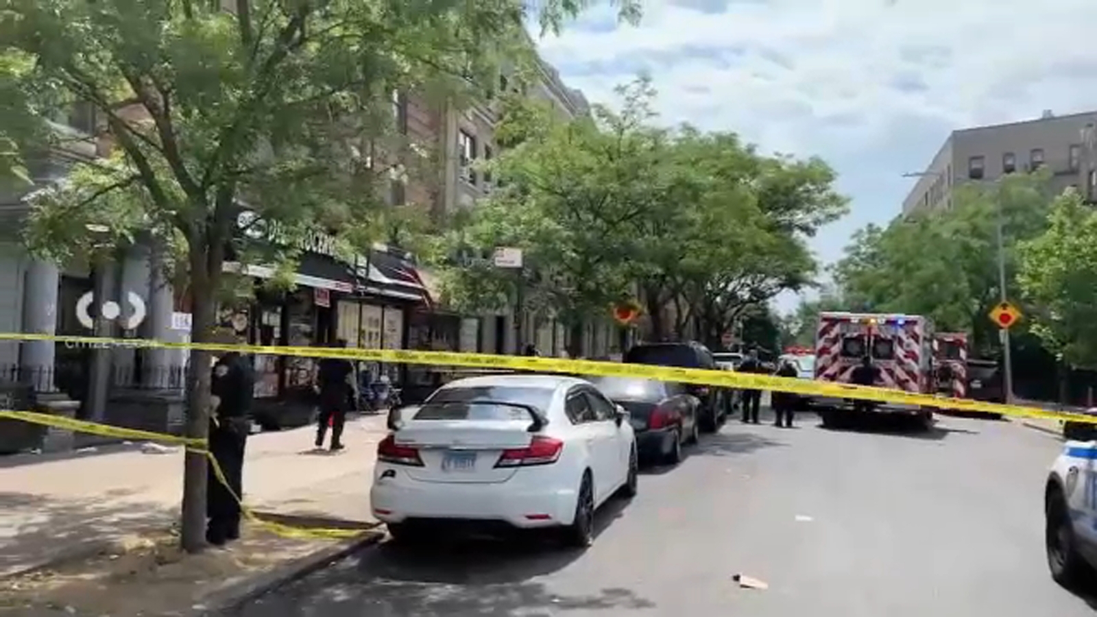 Brooklyn fatal shooting 22yearold man shot and killed outside deli