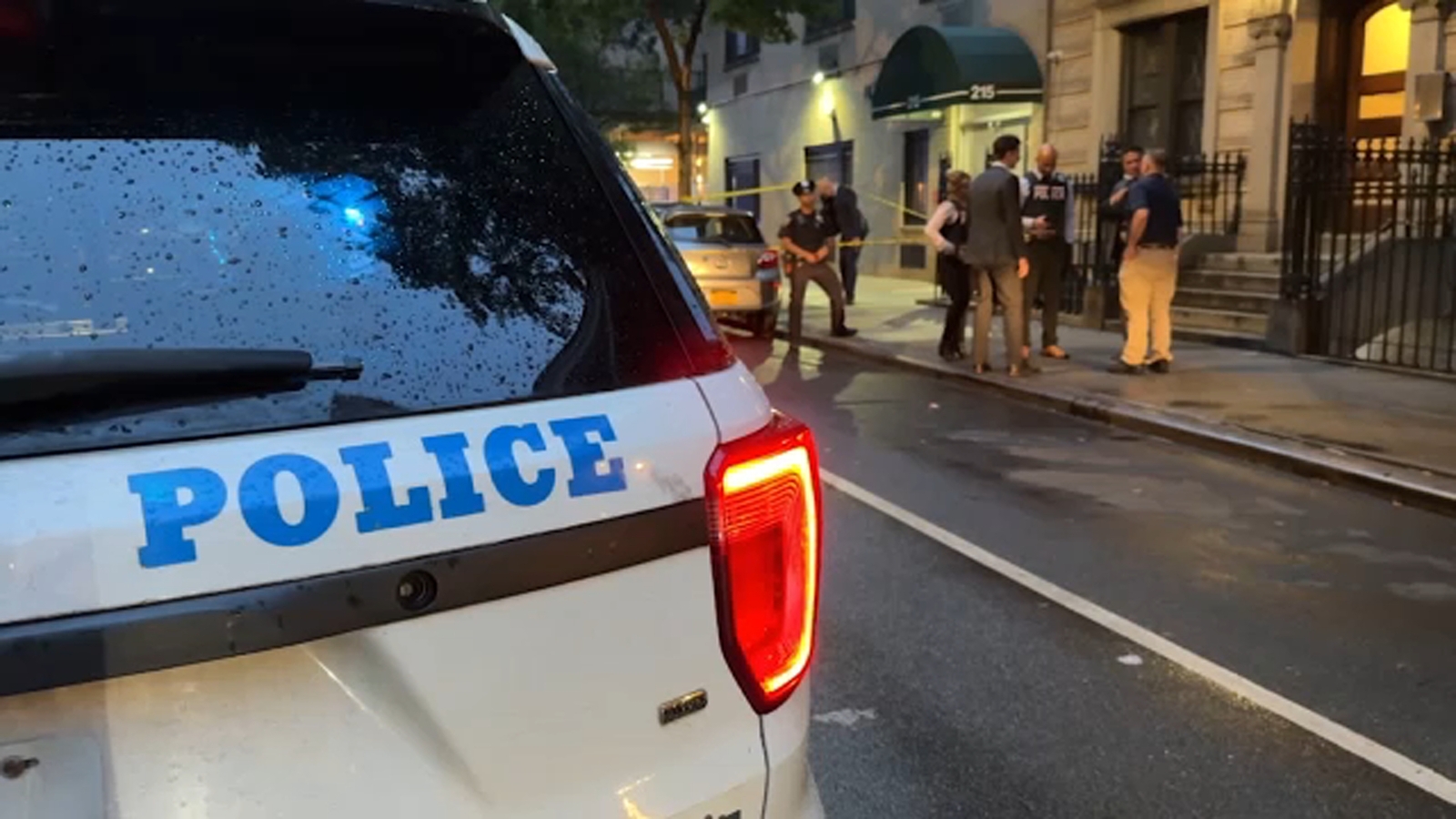 Person found dead inside sleeping bag on Manhattan street
