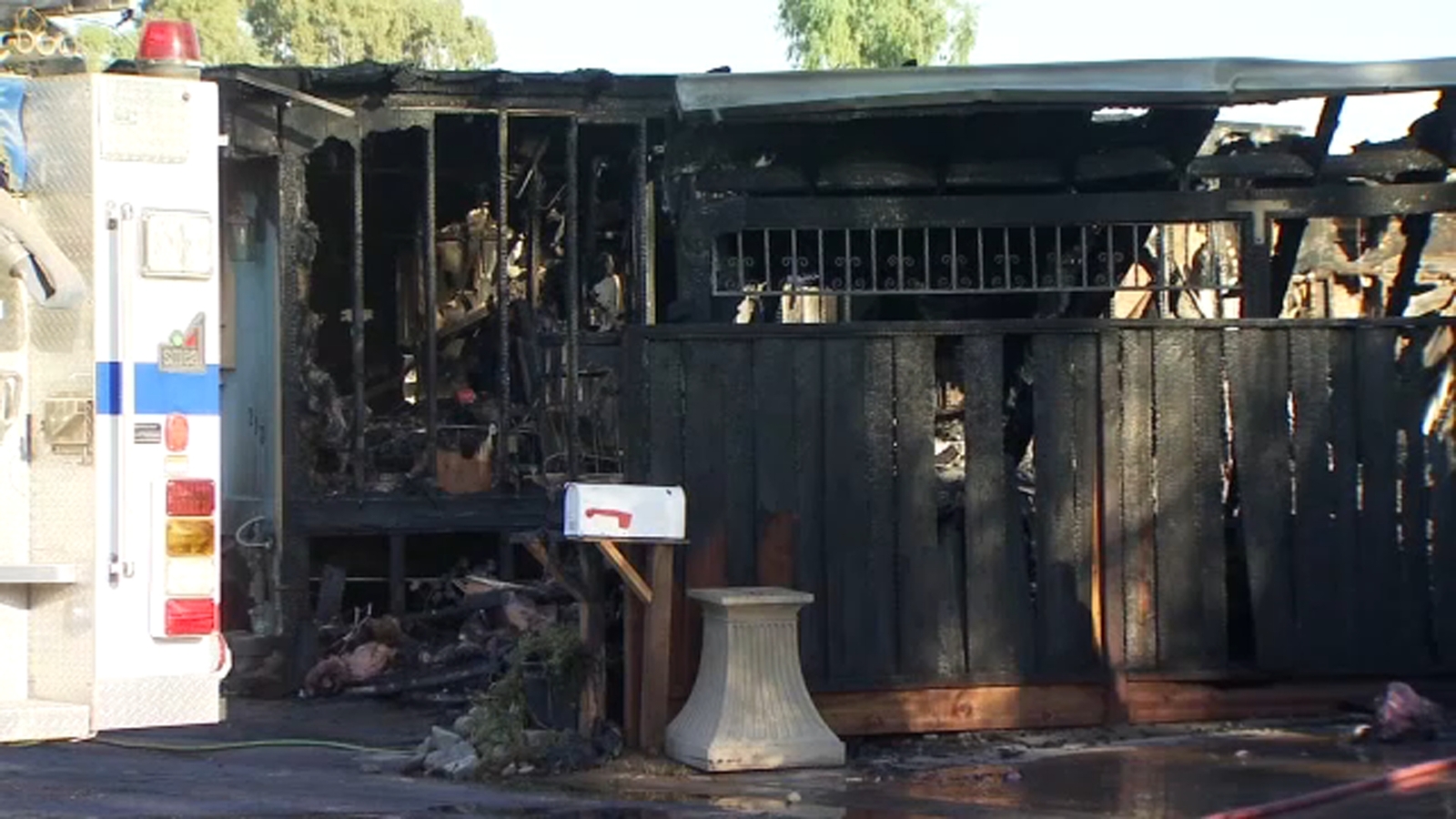 14 displaced after mobile home park fire in Merced County, officials say
