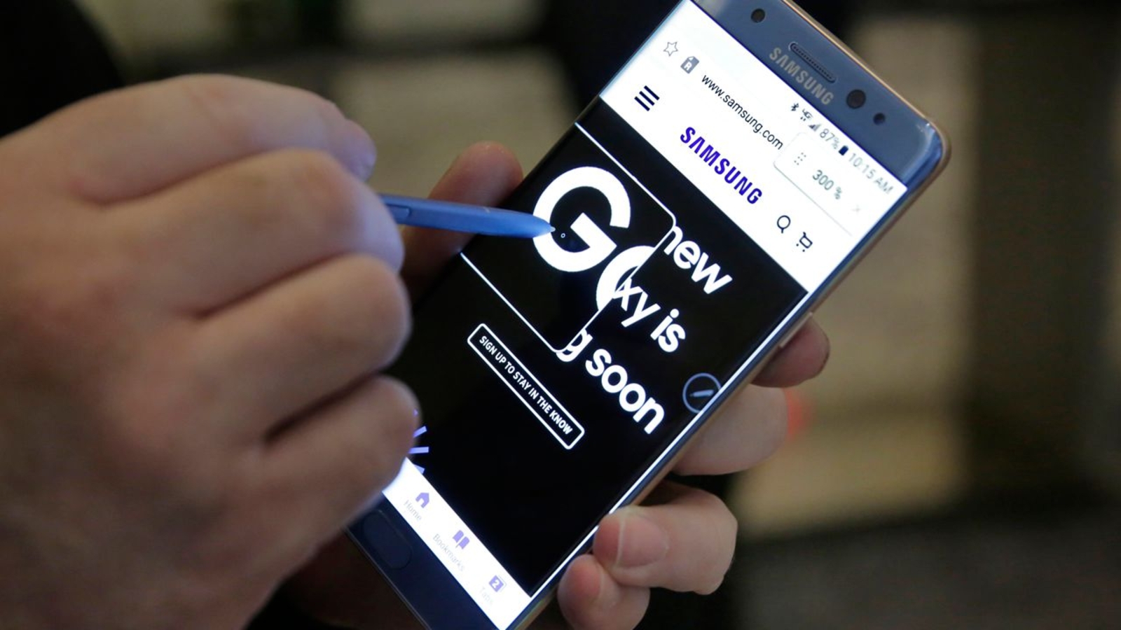 Samsung urges consumers to stop using Galaxy Note 7; Brooklyn boy ...