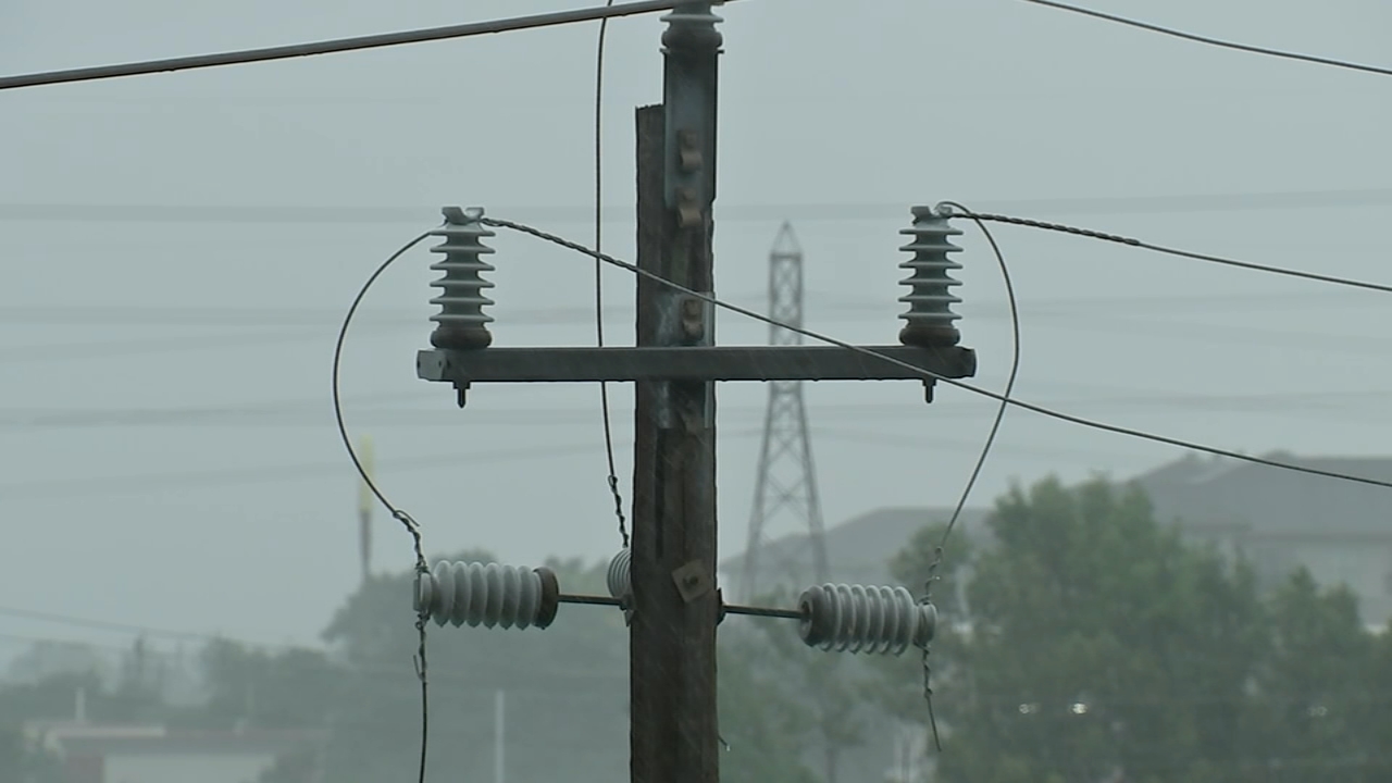 Houston restaurant owner frustrated amid power outage impacted by Beryl: 'I'm fed up'