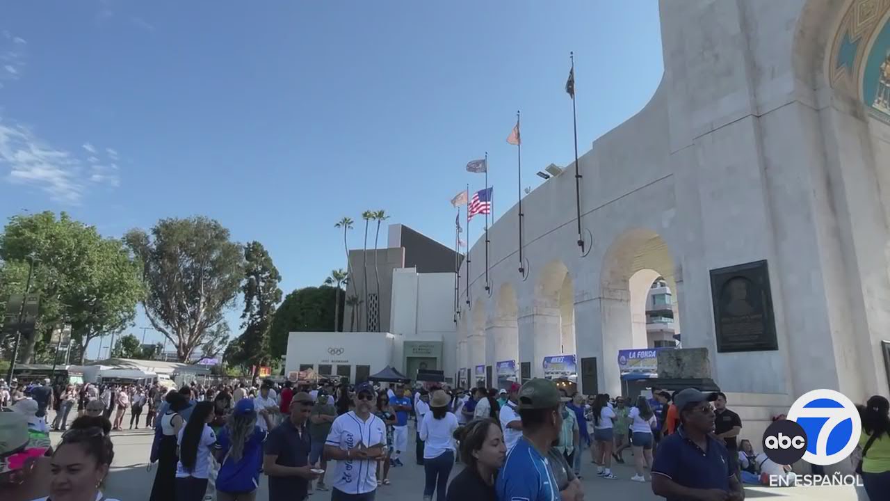 Pupusa Fest llegó al Coliseo de Los Ángeles en Exposition Park