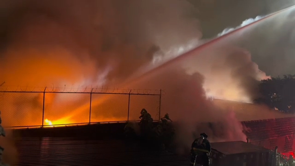 3 firefighters hurt in Hunts Point building fire