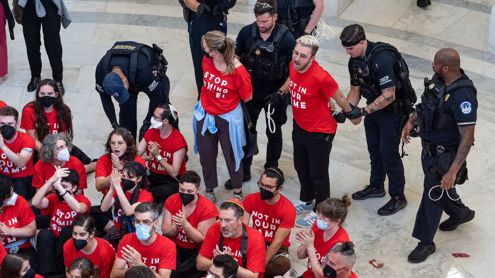 Demonstrators stage mass protest against Netanyahu visit and US military aid to Israel