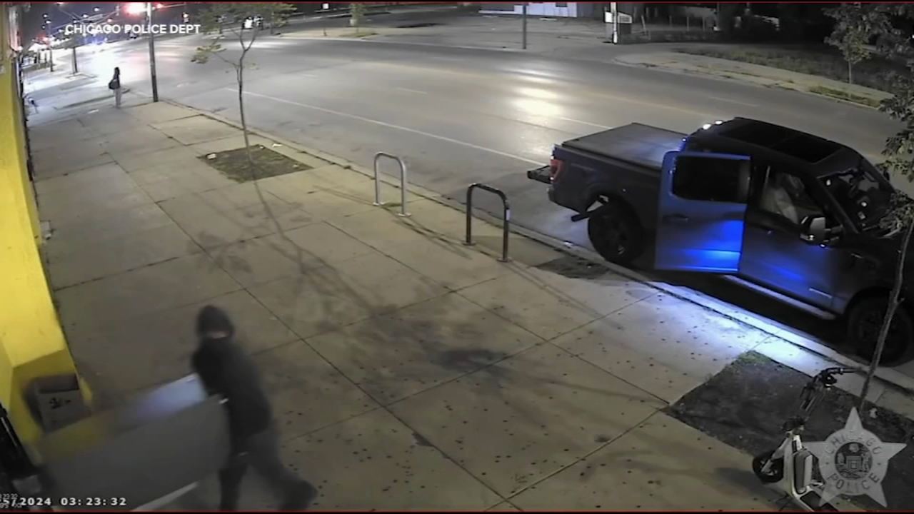 Chicago police issue alert about West Side burglary crew