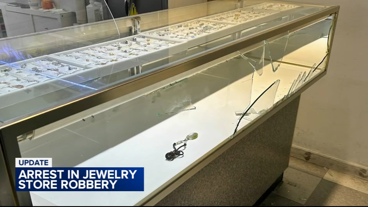 Suspect arrested in connection with armed robbery at Chinatown jewelry store