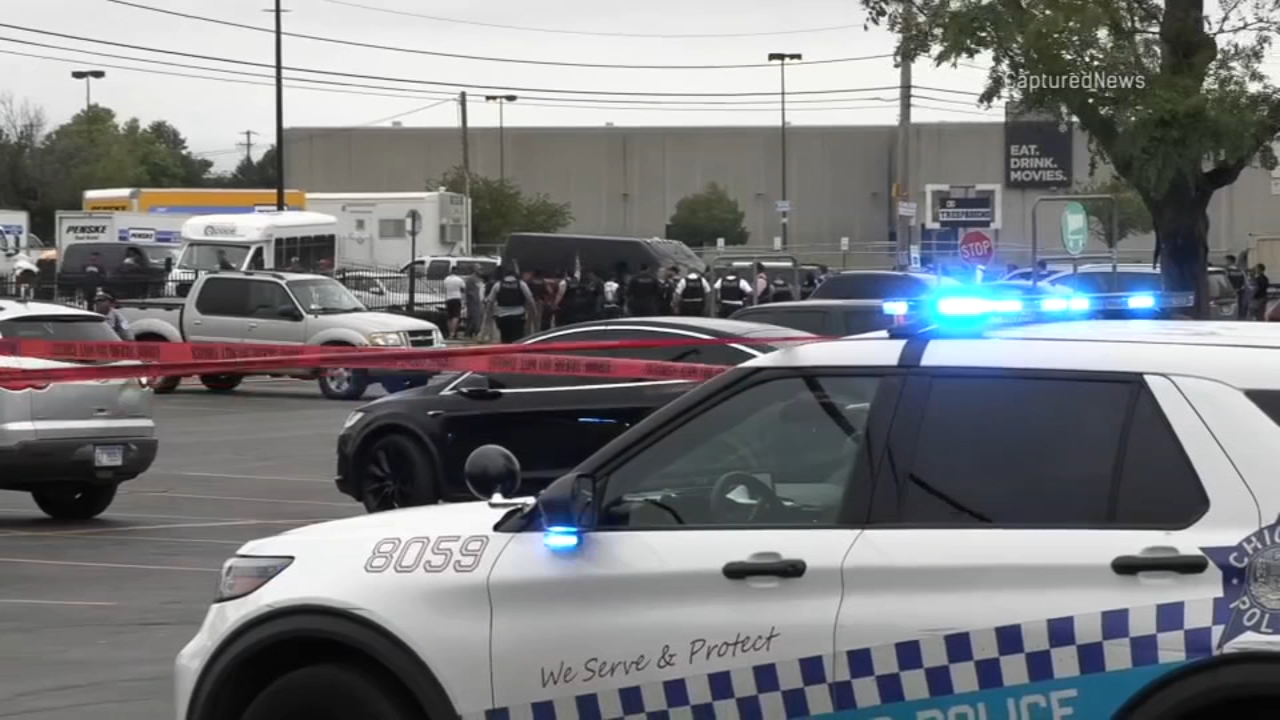 Security guard shoots man outside South Side shopping center