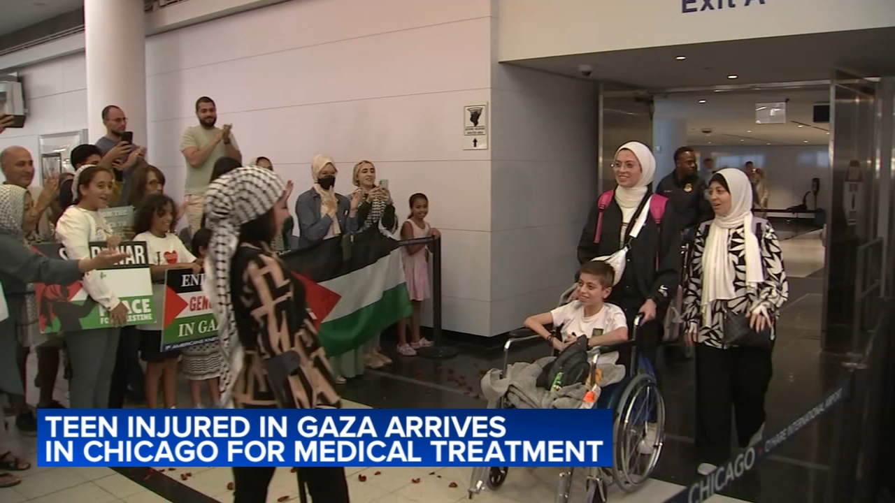 Teen boy injured in Gaza arrives in Chicago