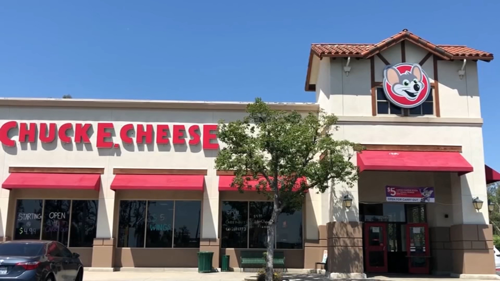 Chuck E. Cheese targets inflation-weary families with a bargain subscription program