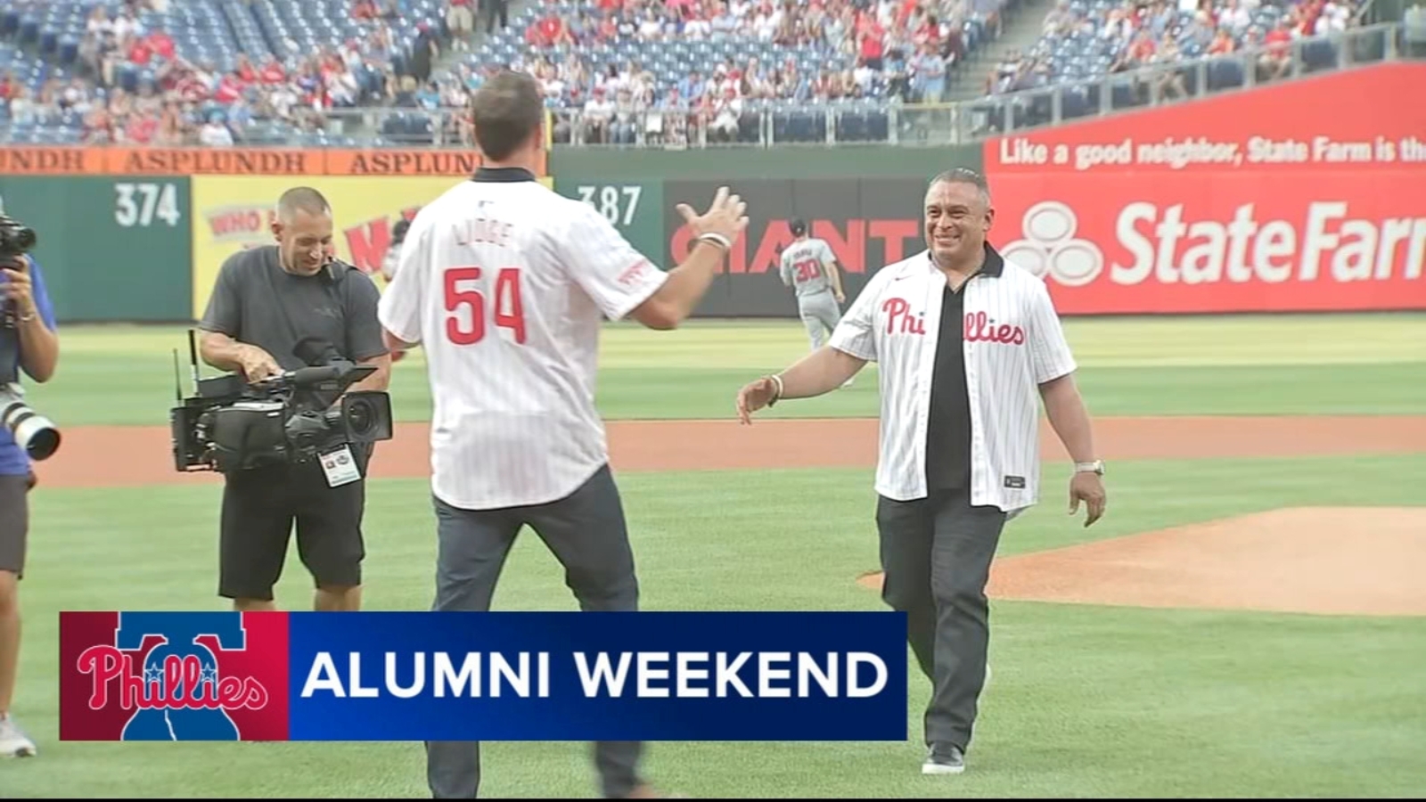 Phillies Alumni Weekend: Carlos Ruiz throws first pitch at Citizens ...