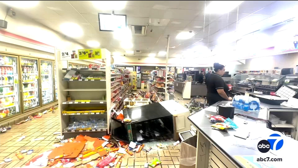 7-Eleven store ransacked after possible street takeover in San Pedro