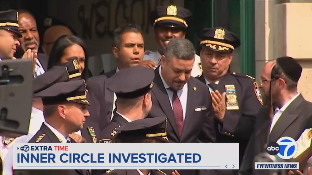 Extra Time: What is the FBI looking for in the investigation into Mayor Adams' inner circle?