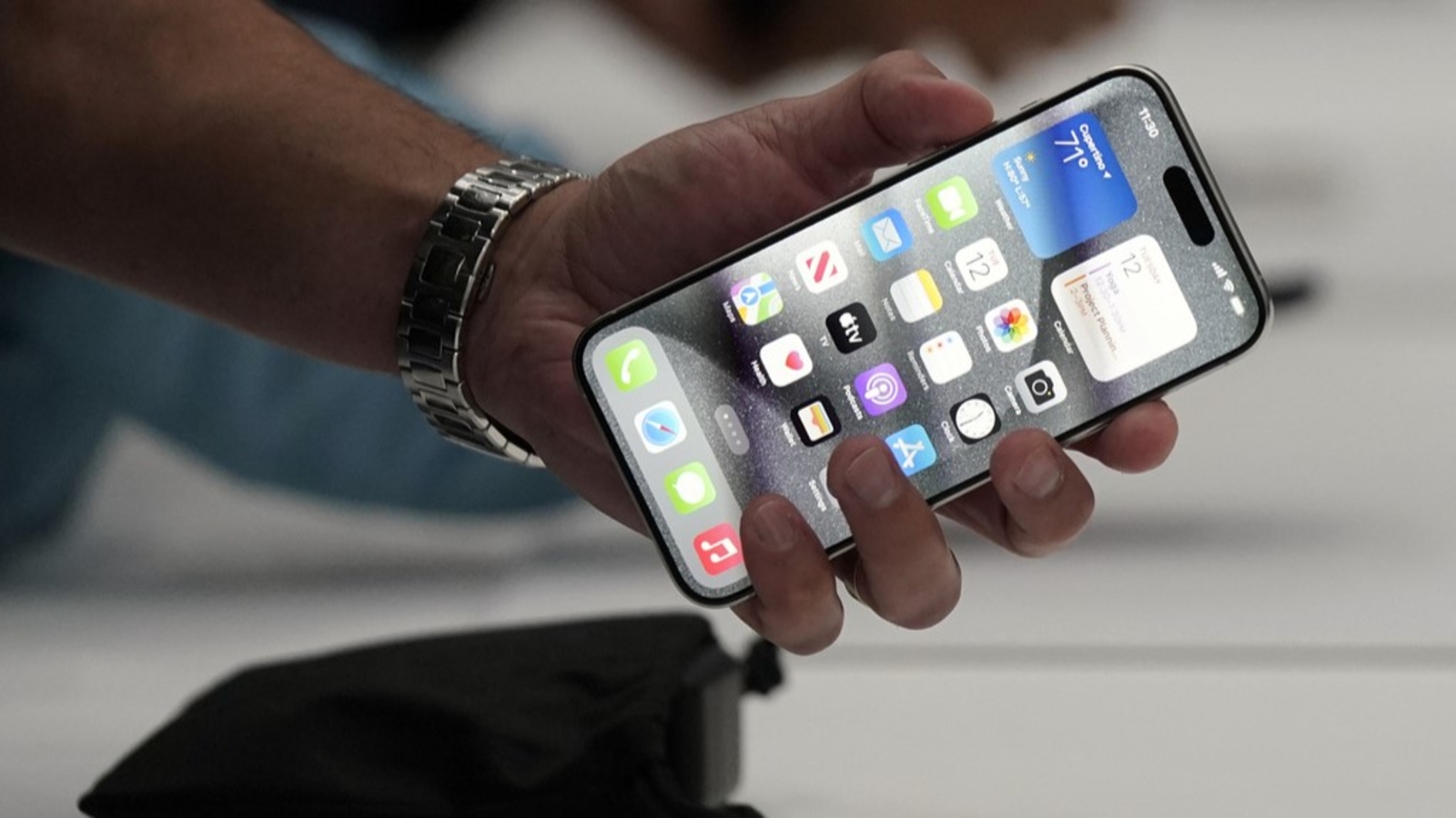 Some iPhone owners could get up to $95 payment after Apple agrees to settle case for $250 million