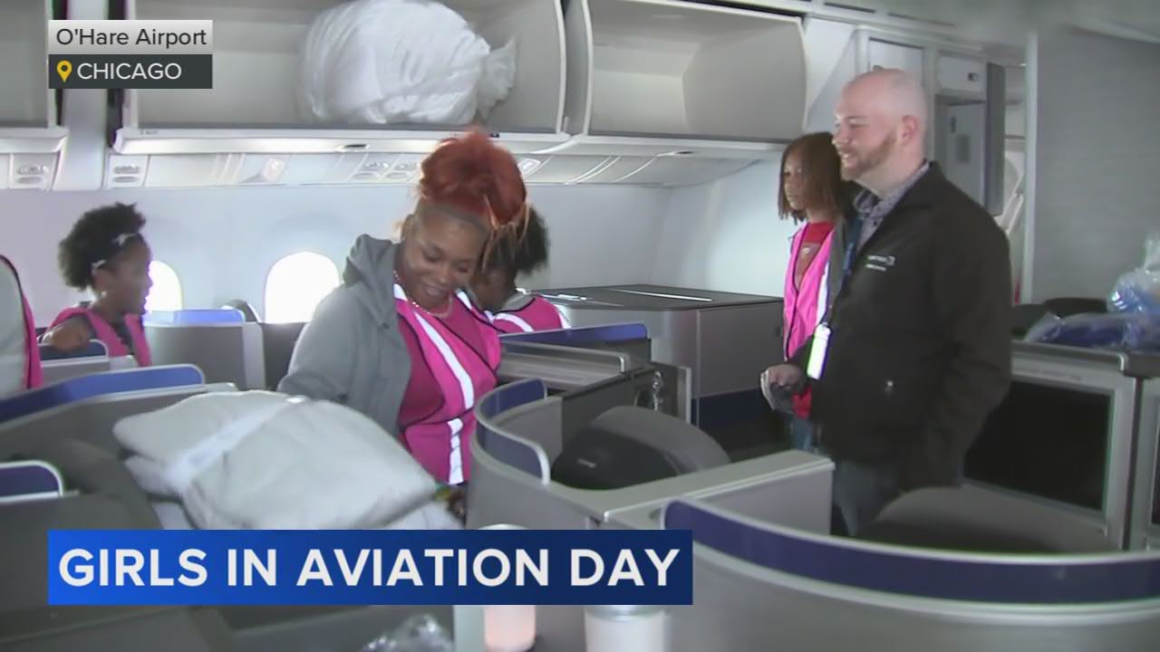 Students get behind-the-scenes look at O'Hare on Girls in Aviation Day