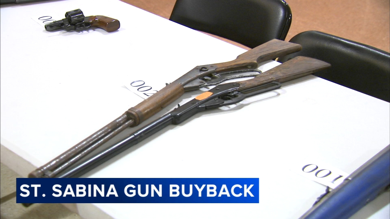 Gun buyback event draws long lines to St. Sabina Church on South Side