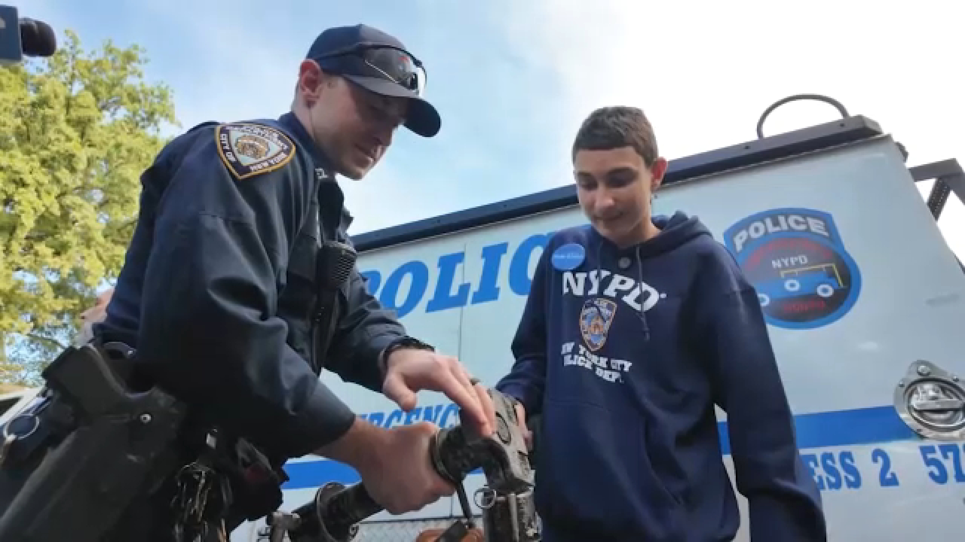 NYPD treats 16-year-old from Texas to special tour of NYC