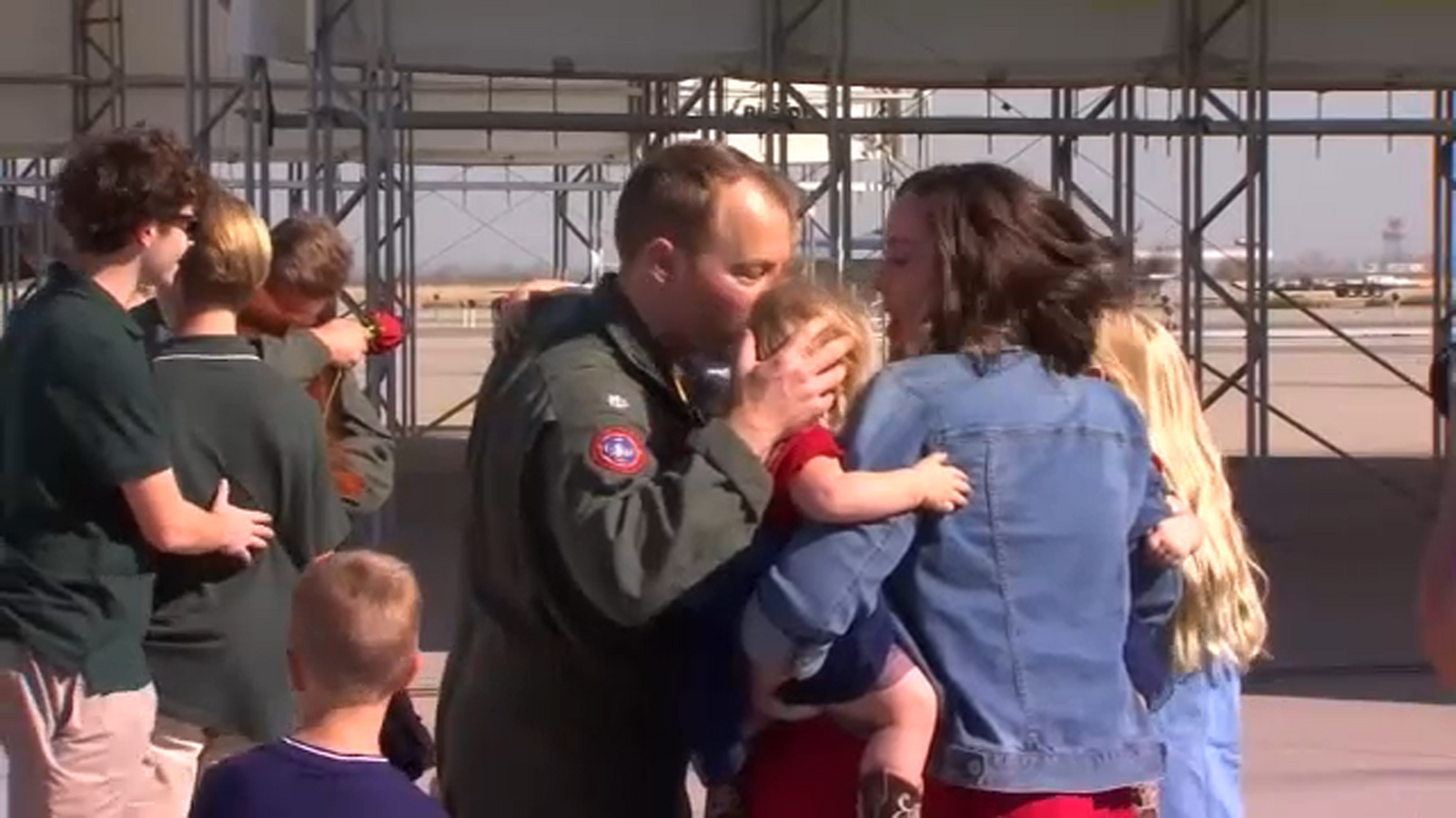 Aviators welcomed home at NAS Lemoore