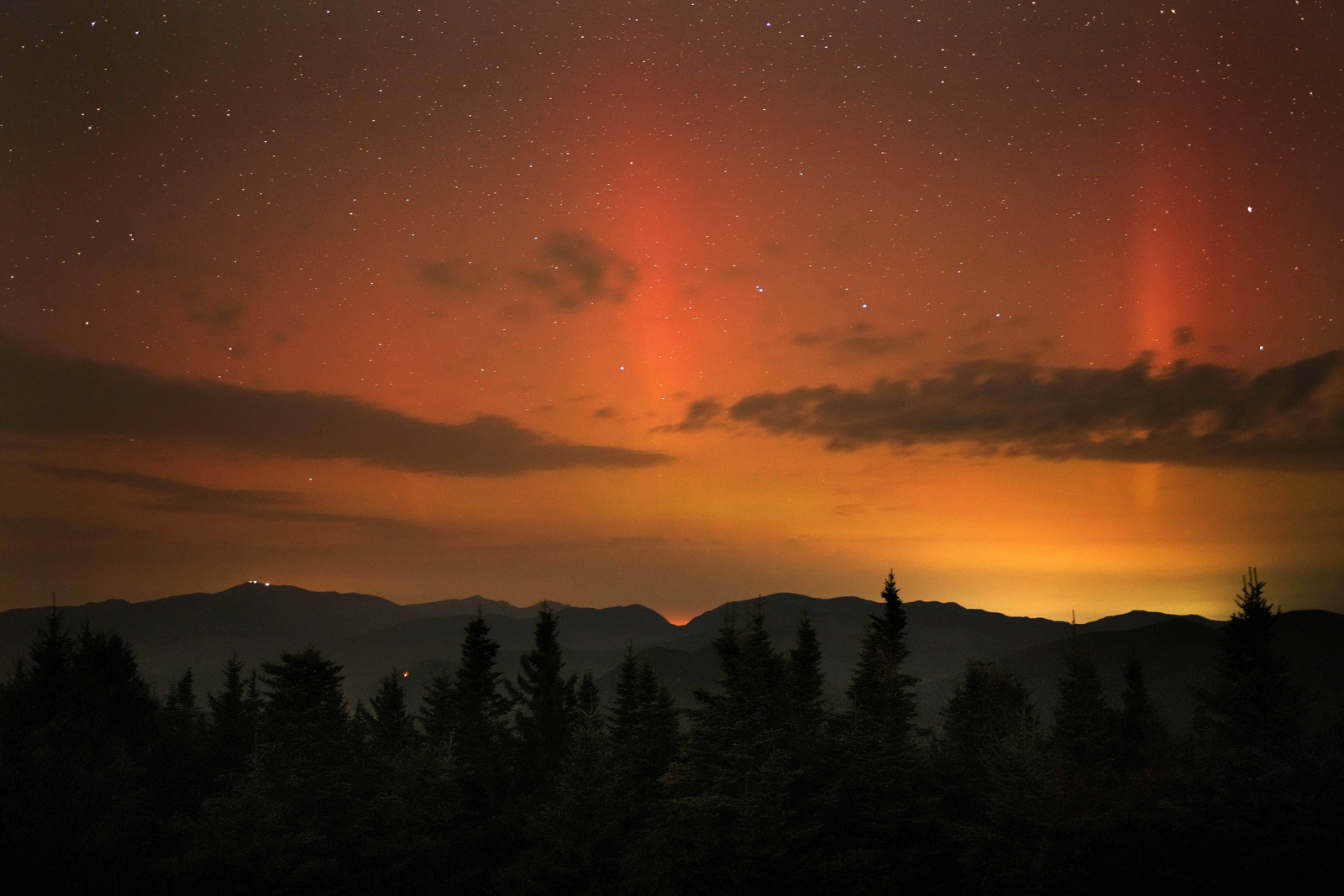 'Severe' solar storm could cause tech disruptions, bring northern