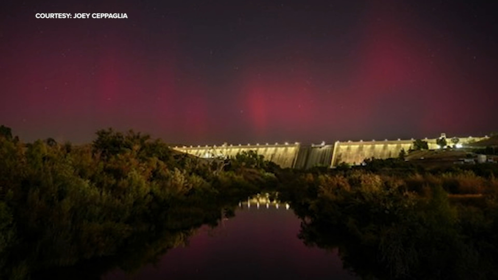 Northern lights in Central California Northern lights visibly captured