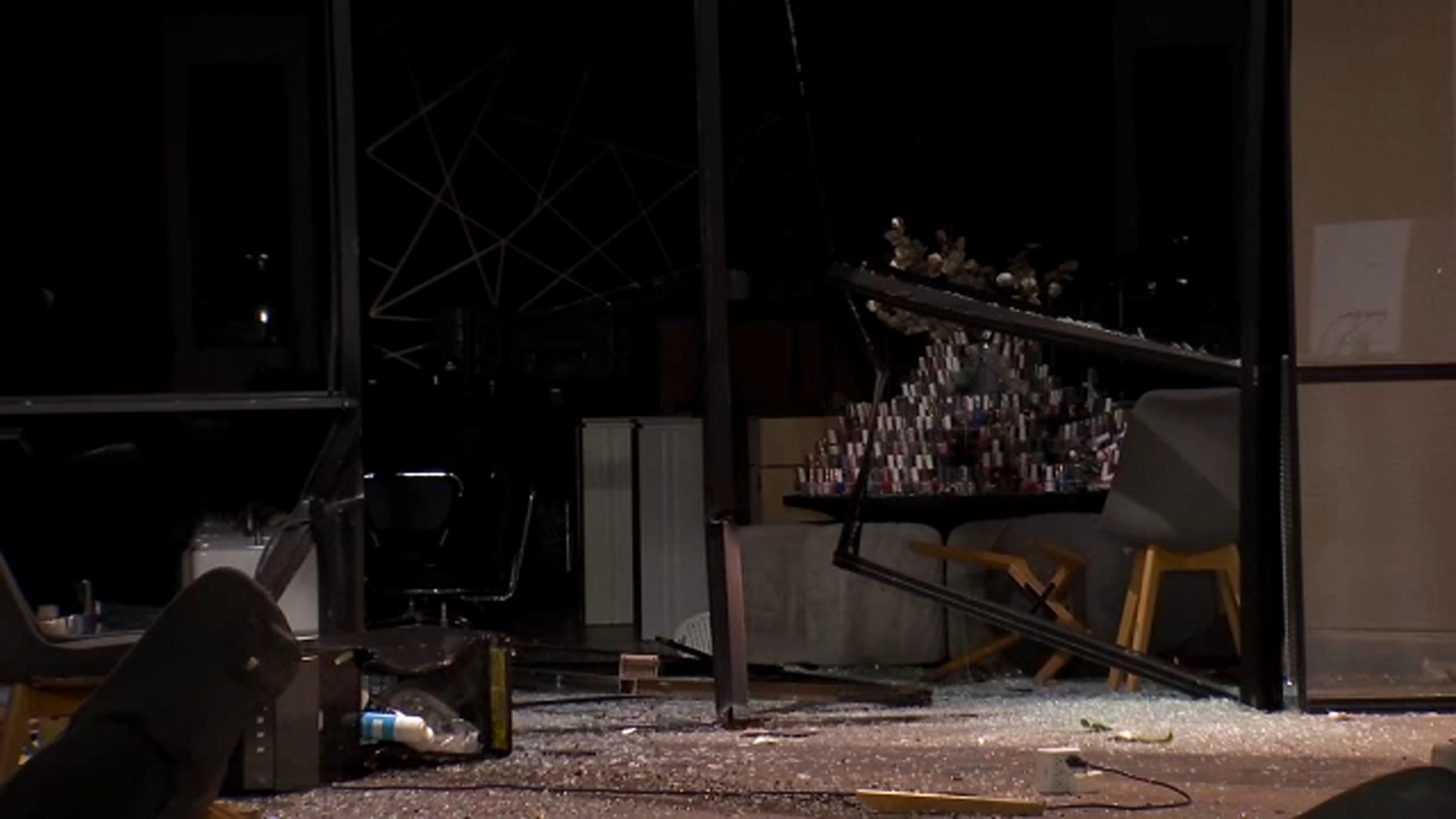 ATM stolen from nail salon in northeast Fresno, police say