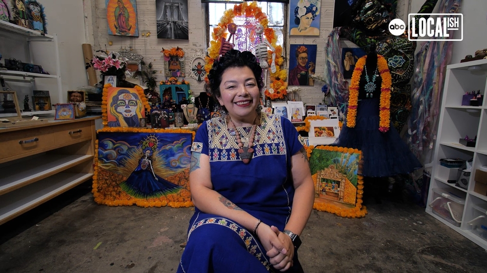 Artwork celebrates Dia de los Muertos