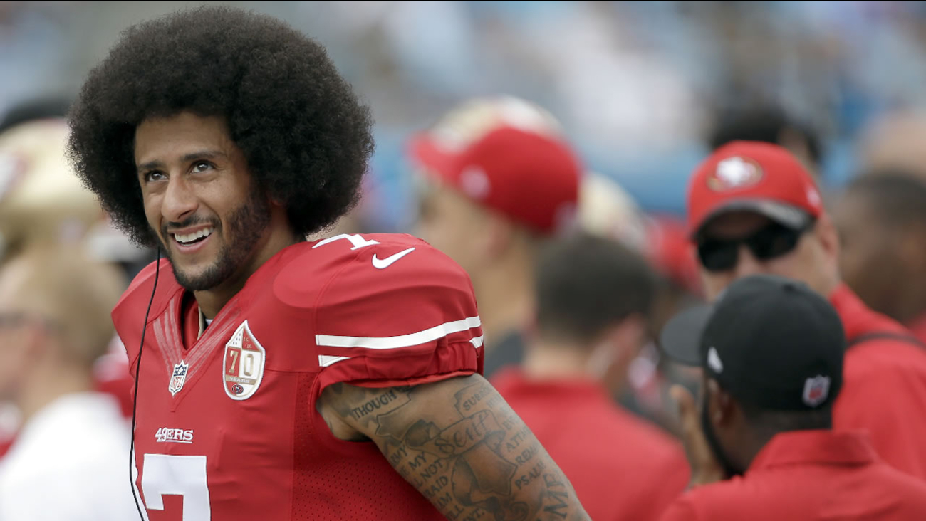 Group urges Kaepernick to stand during national anthem at Soldier Field