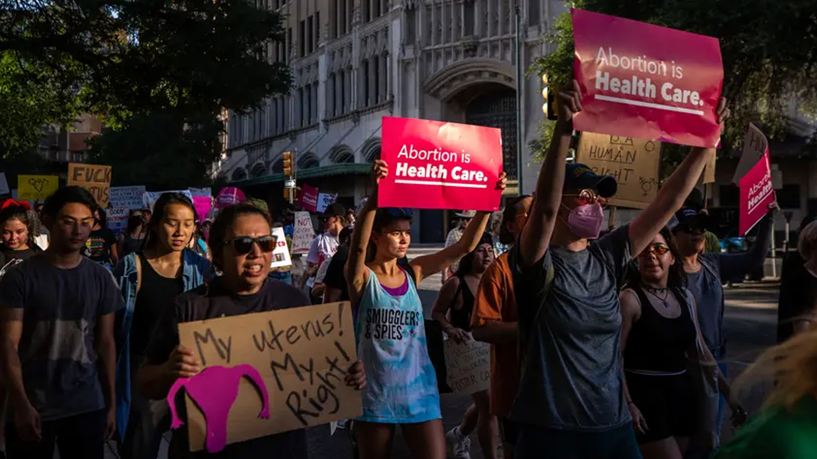 Texas abortion laws: OB-GYNs urge lawmakers to change state ...