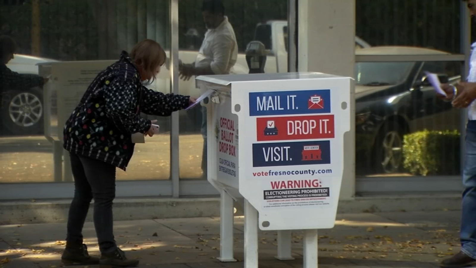 Strong voter turnout in Fresno County, 10,000 vote-by-mail ballots received a day
