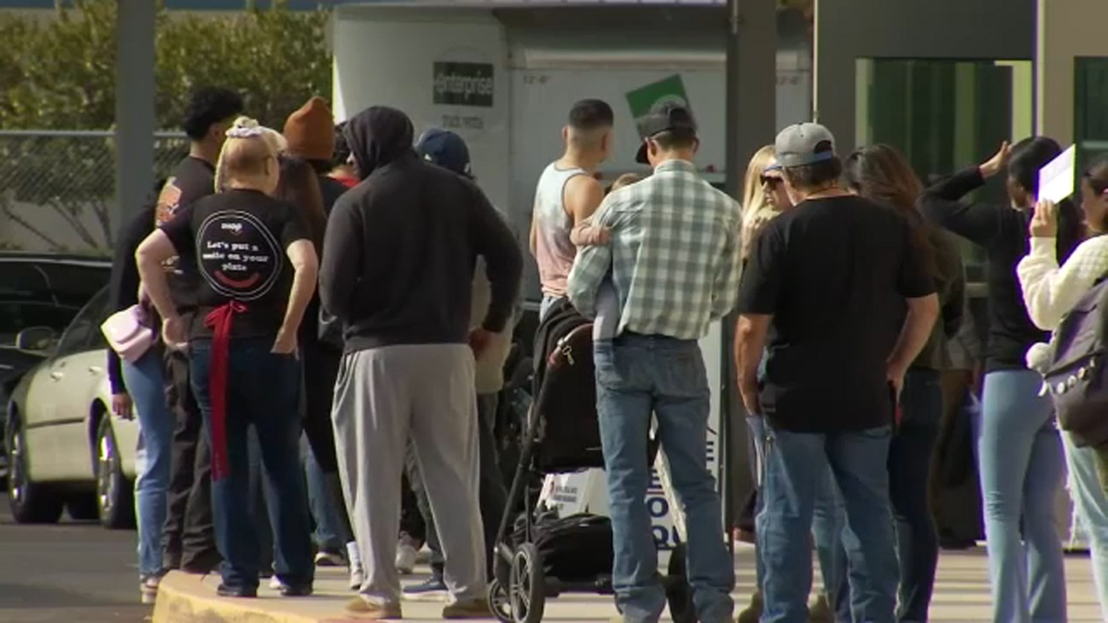 Machine mishaps, volunteer no-shows disrupt Election Day in Tulare County