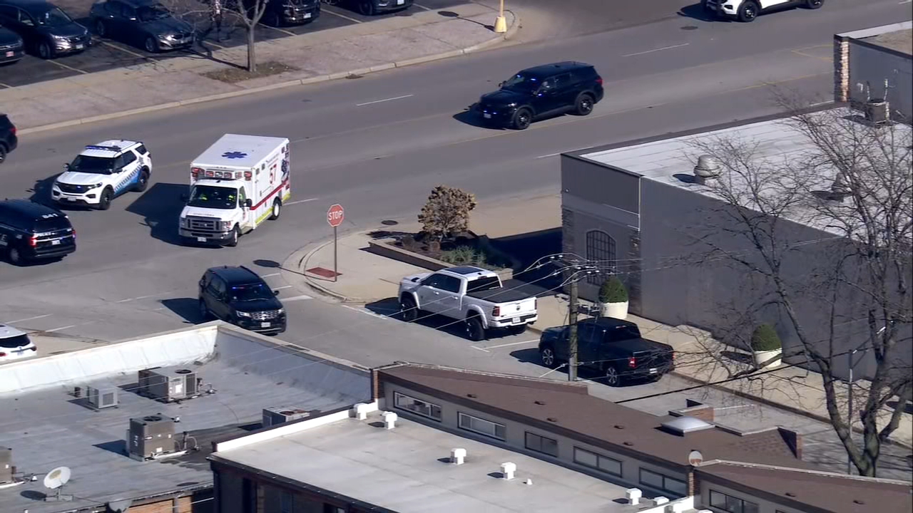 Procession brings body of fallen CPD Officer Martinez to funeral home