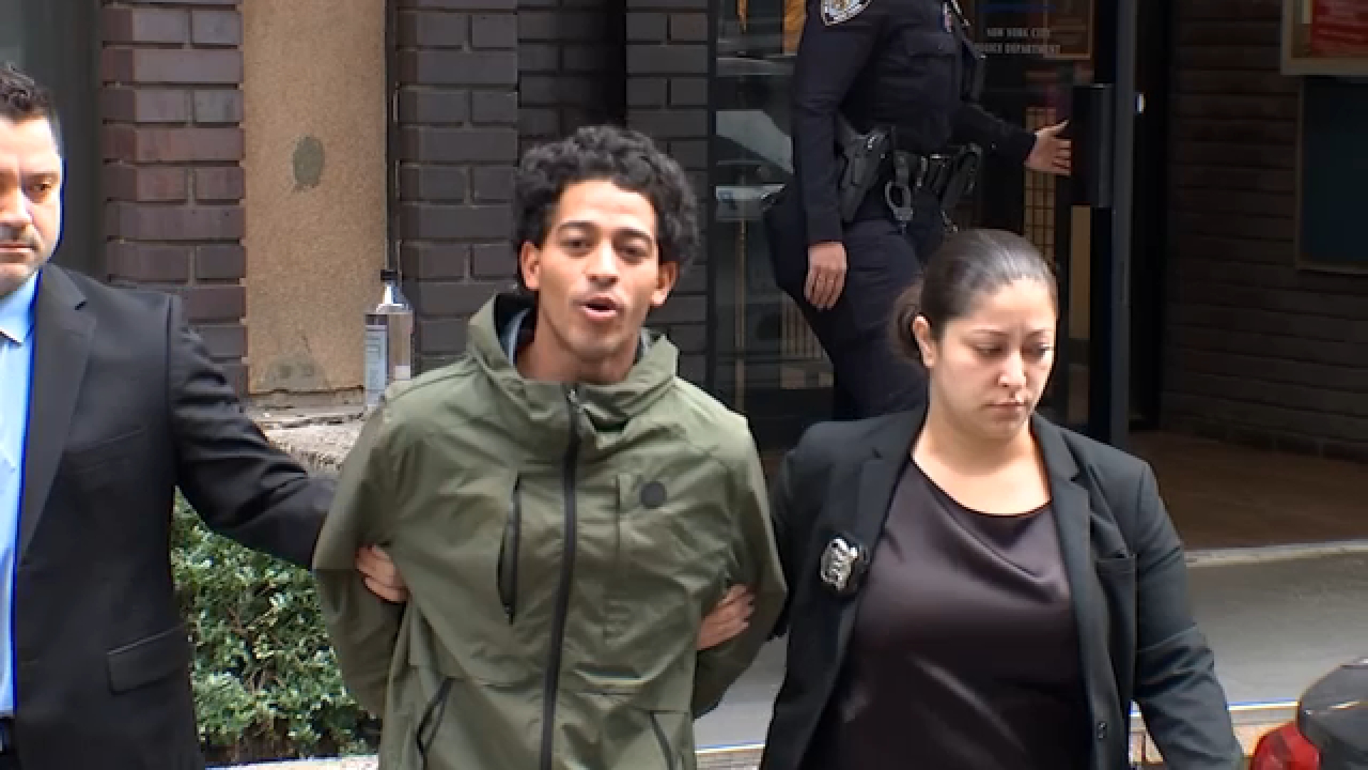 Suspected gang member accused of robbing Manhattan assistant DA