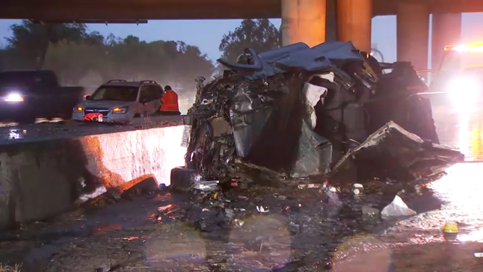1 killed in crash on Highway 41 under Highway 180 in Fresno amid wet roads, CHP says