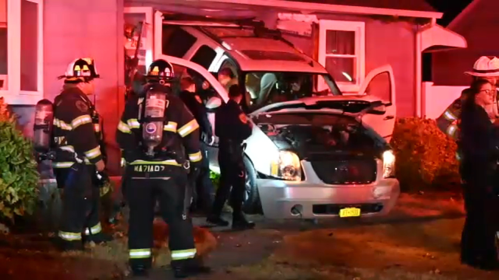 West Babylon man charged with DWI after crashing SUV into neighbor's ...