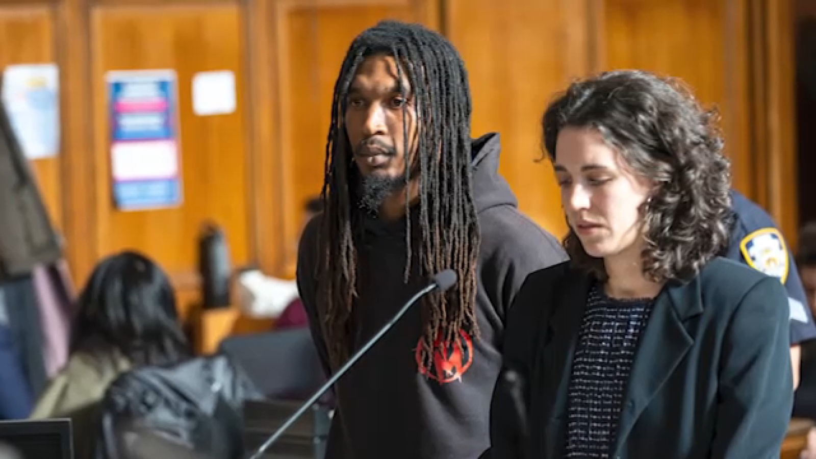 Man charged for allegedly 'strangling' MTA bus driver after a crash in ...