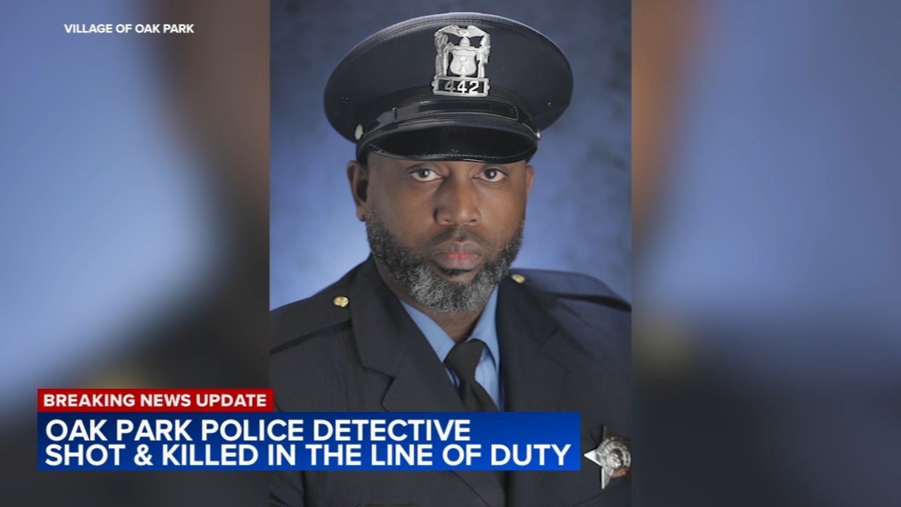 Oak Park police officer killed; suspect wounded, police say