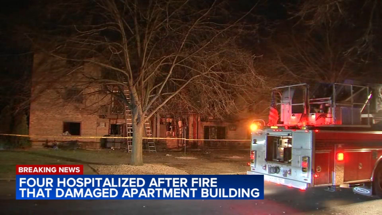 4 injured in fire at apartment building in south suburbs: officials