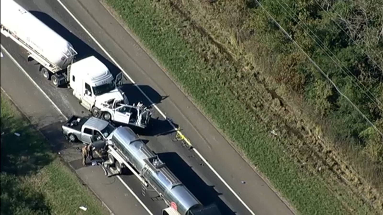 Two 18-wheelers involved in four-vehicle crash in Liberty County ...