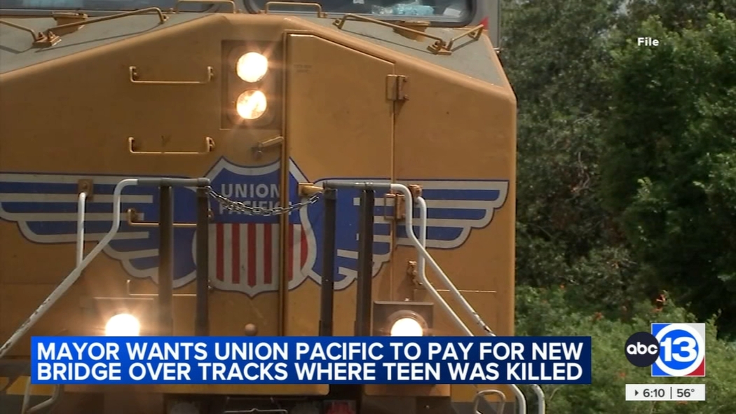 Union Pacific Trains Collide Two People Injured In Texas Train