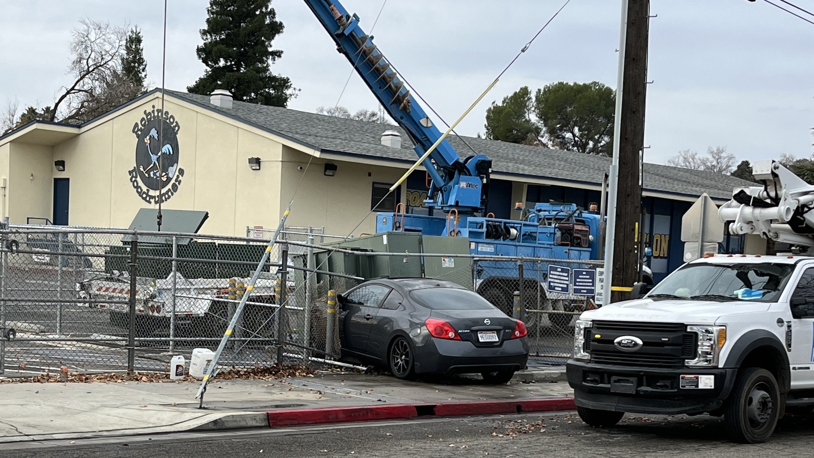 Classes canceled at Robinson Elementary in Fresno after car crash causes power outage